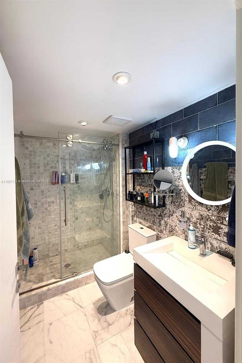 Small Image of 20379 WEST COUNTRY CLUB DR #2333, Aventura Number 19