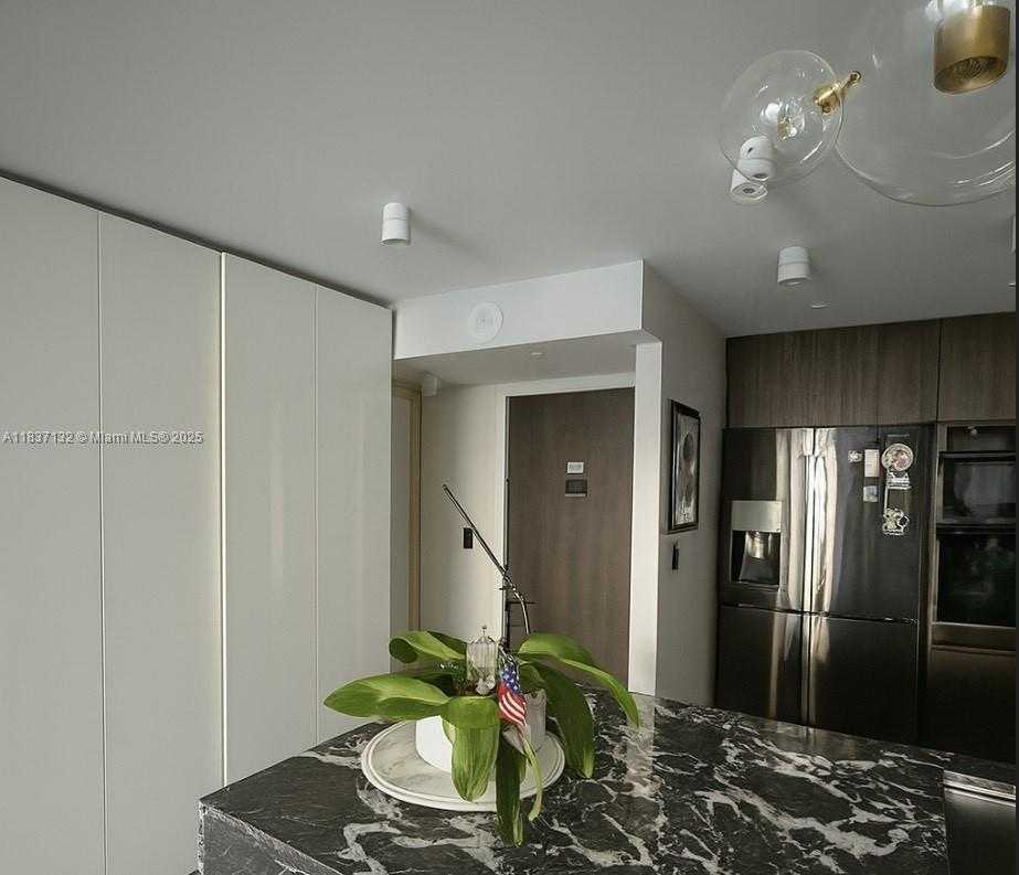 Small Image of 20379 WEST COUNTRY CLUB DR #2333, Aventura Number 6