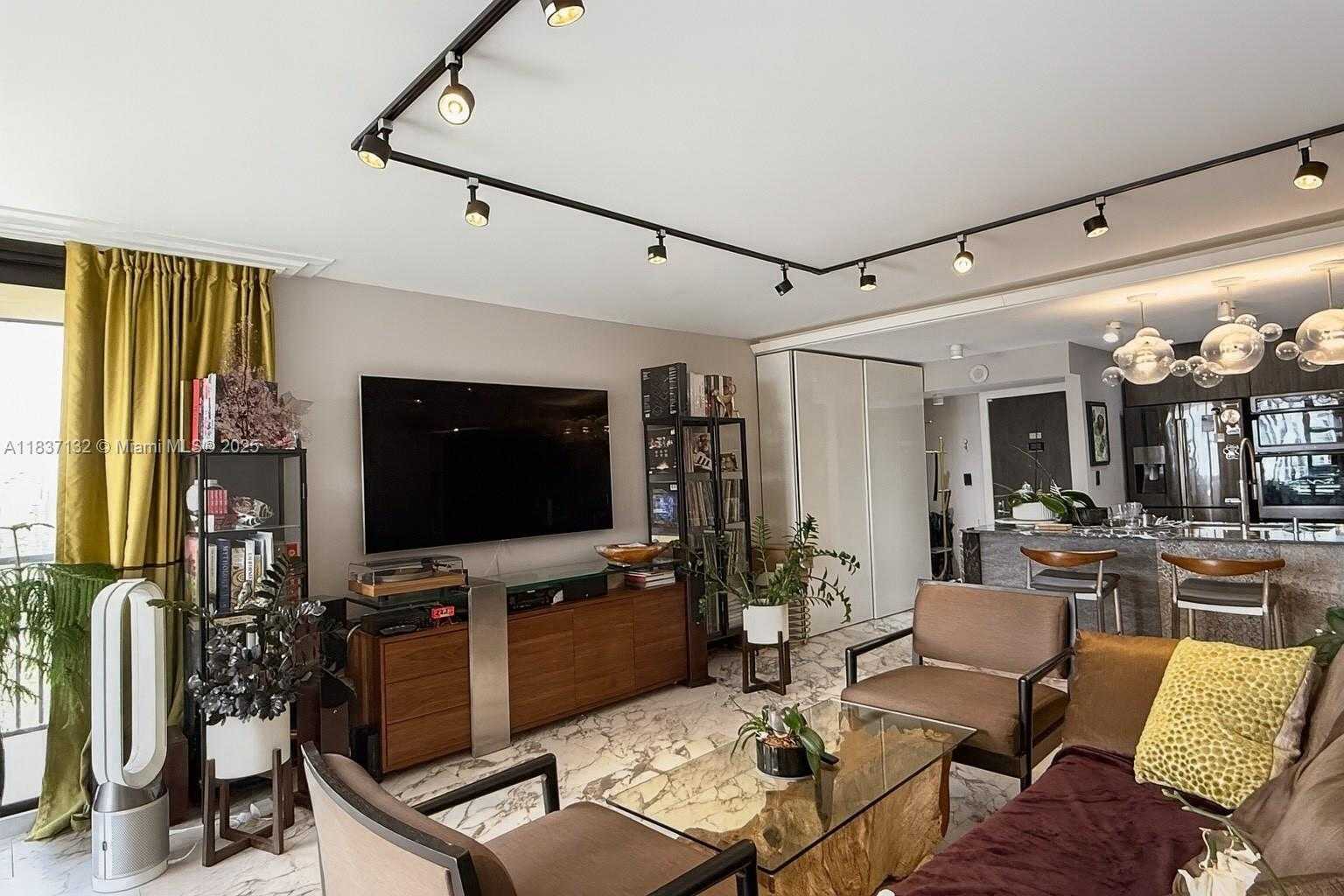 Small Image of 20379 WEST COUNTRY CLUB DR #2333, Aventura Number 7