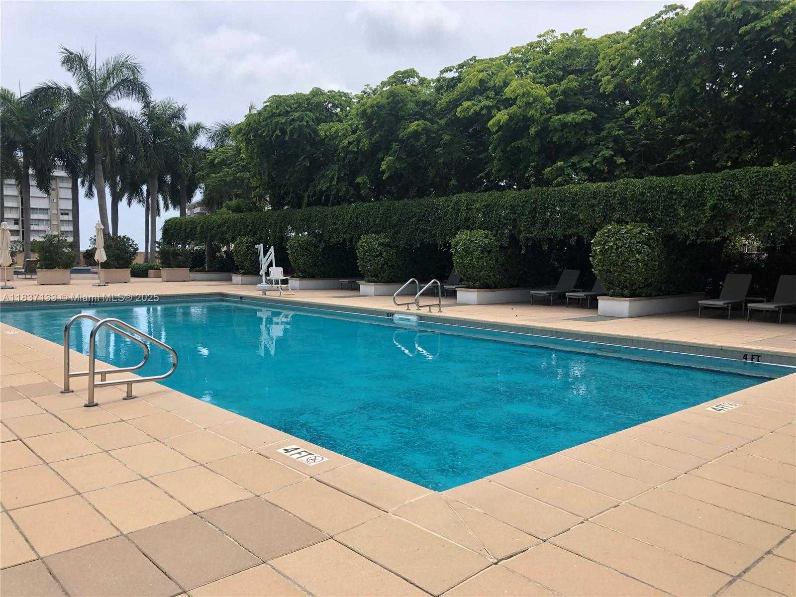 Small Image of 1435 BRICKELL AVE #3106, Miami Number 28