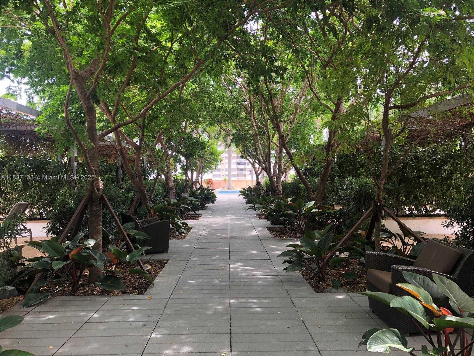 Small Image of 1435 BRICKELL AVE #3106, Miami Number 29