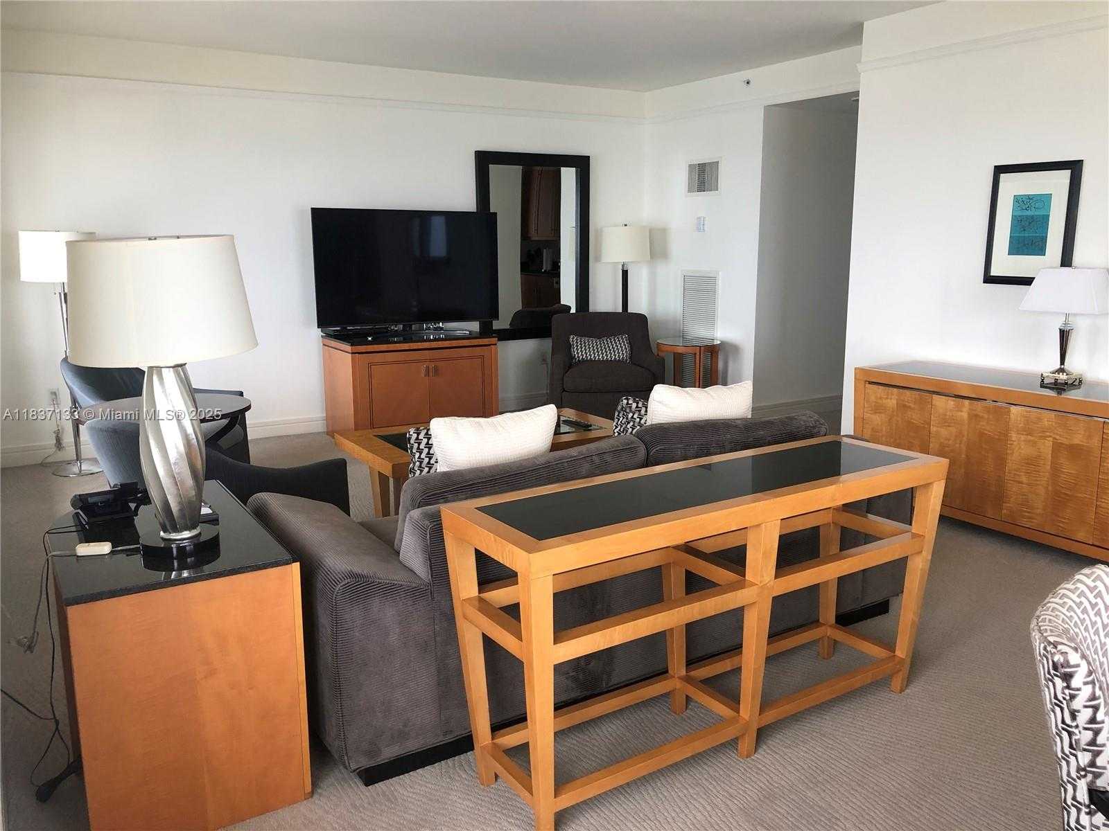 Small Image of 1435 BRICKELL AVE #3106, Miami Number 5