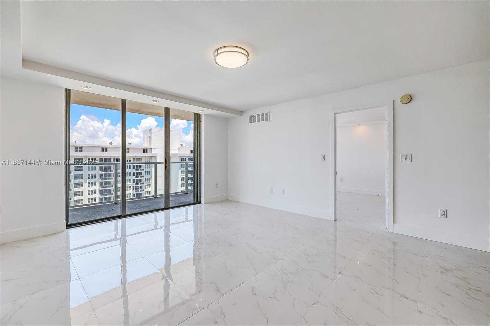 Small Image of 5701 COLLINS AVE #1611, Miami Beach Number 10