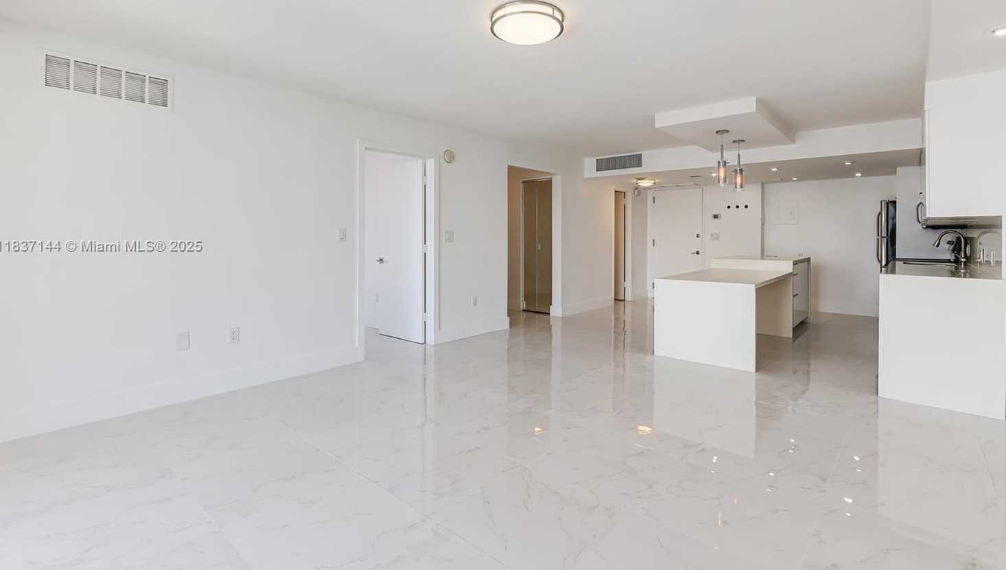 Small Image of 5701 COLLINS AVE #1611, Miami Beach Number 13