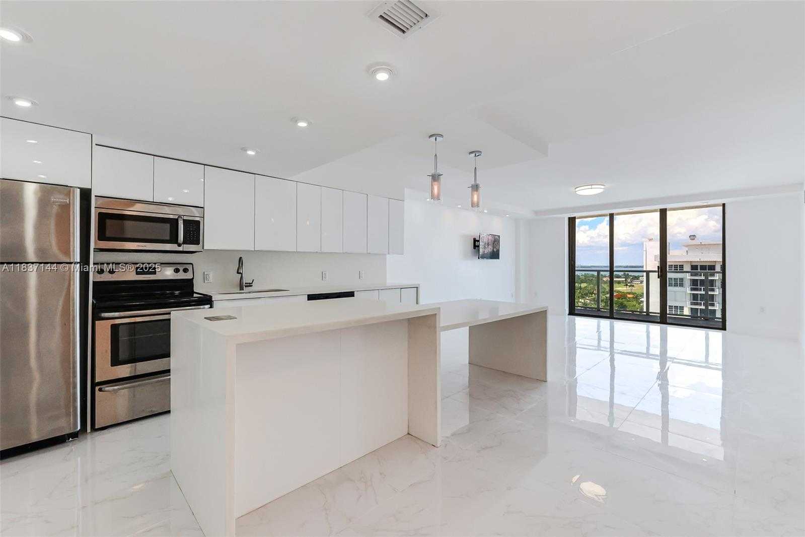 Small Image of 5701 COLLINS AVE #1611, Miami Beach Number 20