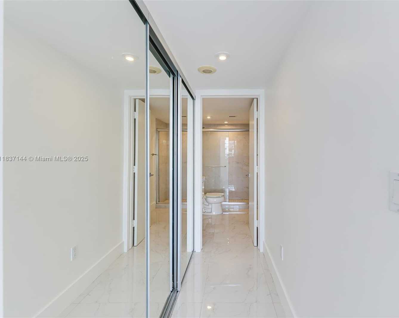 Small Image of 5701 COLLINS AVE #1611, Miami Beach Number 30