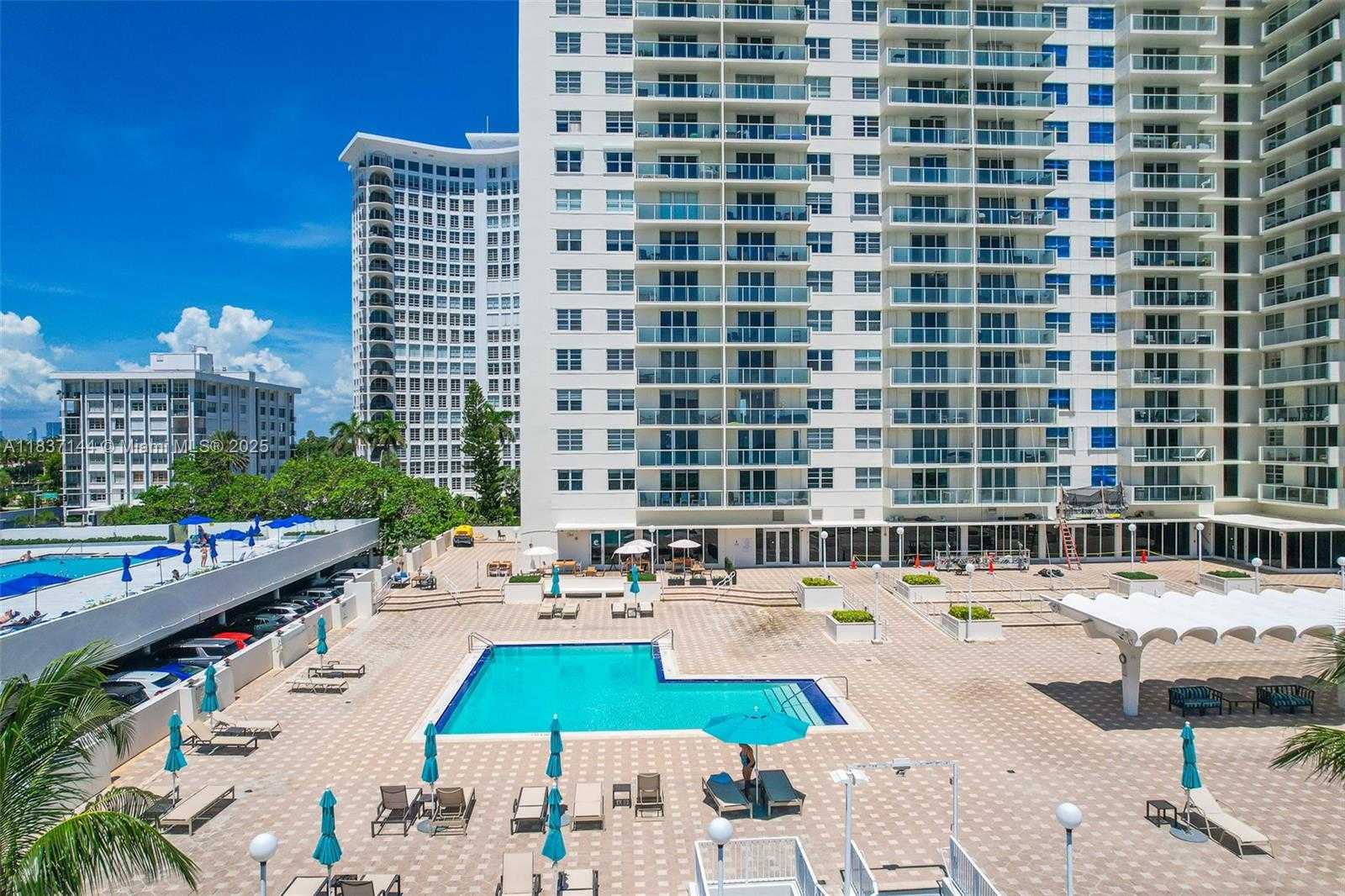 Small Image of 5701 COLLINS AVE #1611, Miami Beach Number 37