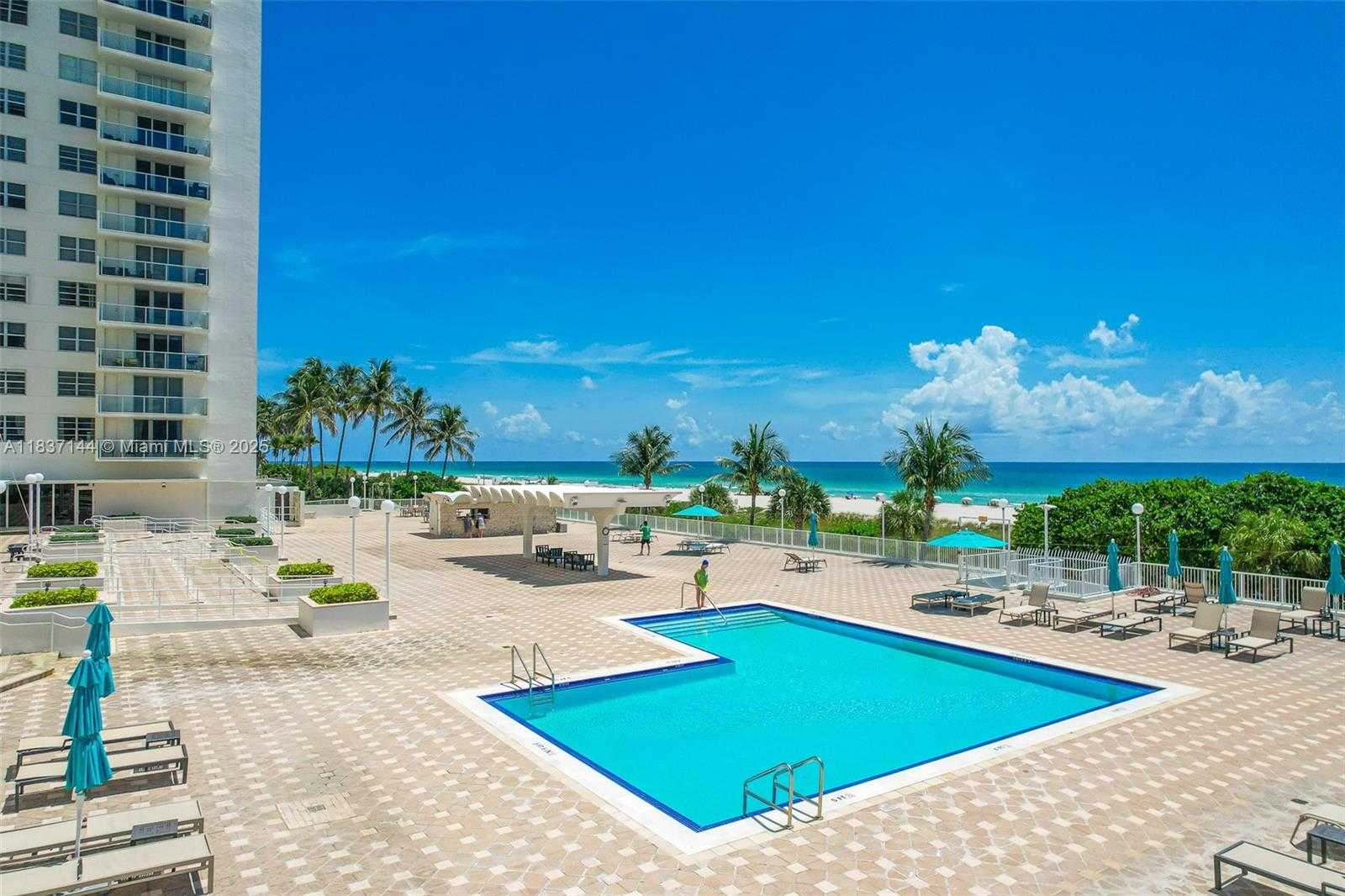 Small Image of 5701 COLLINS AVE #1611, Miami Beach Number 39