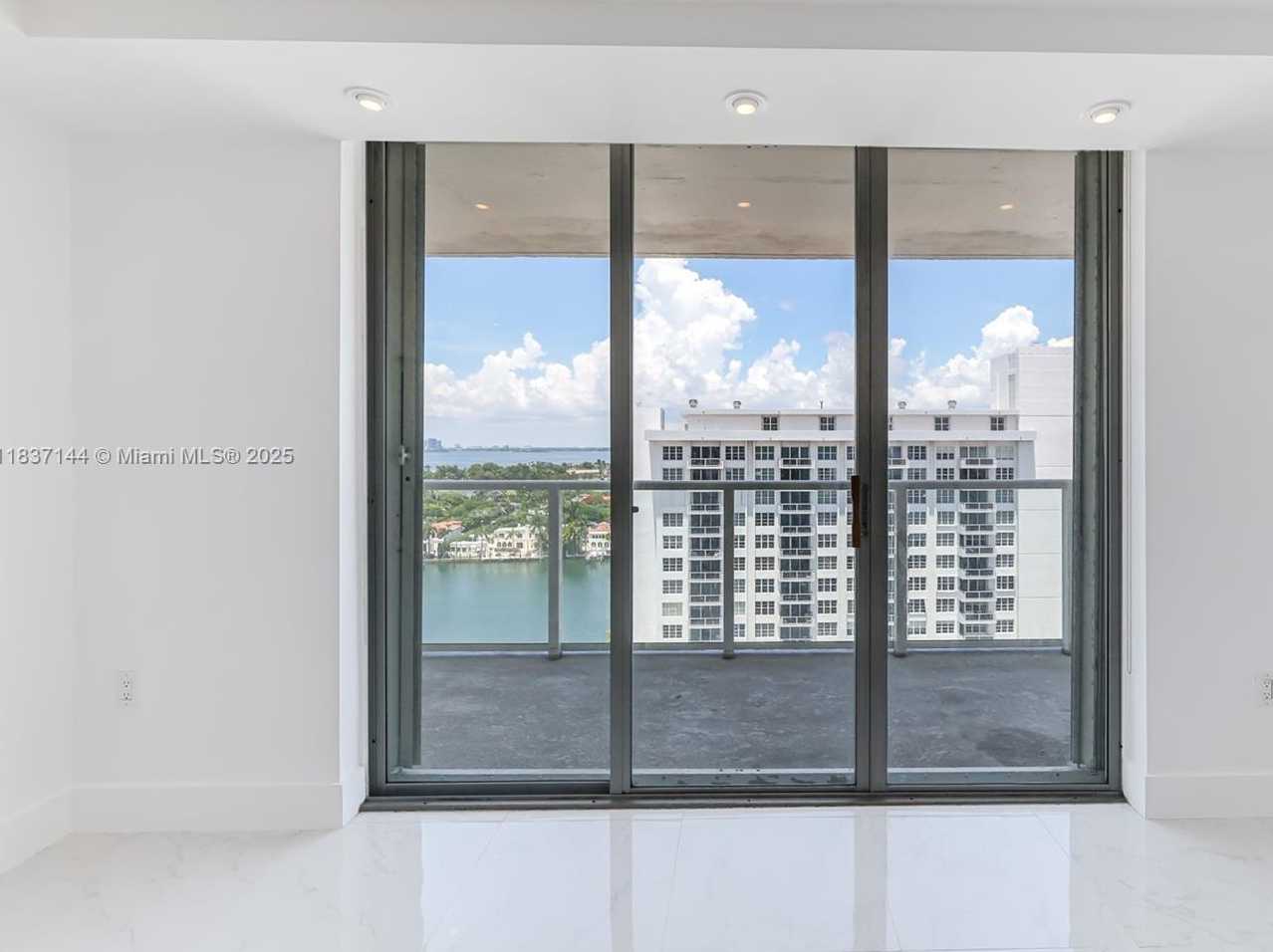 Small Image of 5701 COLLINS AVE #1611, Miami Beach Number 8