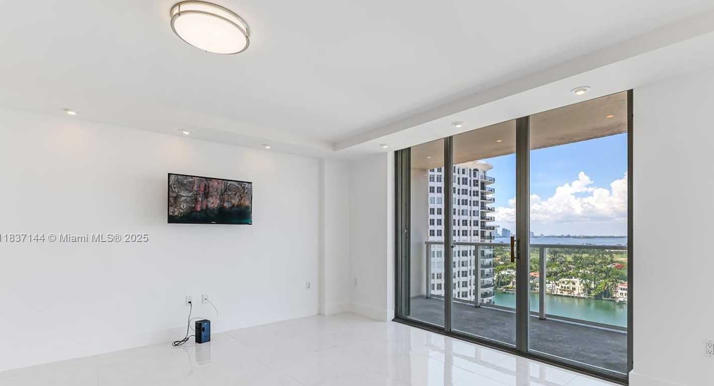 Small Image of 5701 COLLINS AVE #1611, Miami Beach Number 9