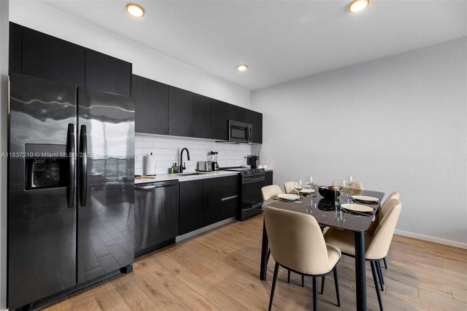 Small Image of 398 NORTH EAST 5TH ST #3219, Miami Number 14