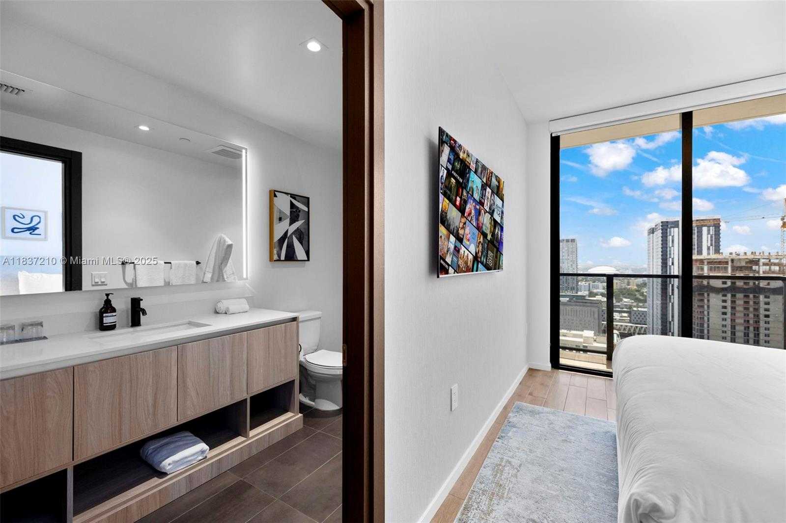 Small Image of 398 NORTH EAST 5TH ST #3219, Miami Number 18