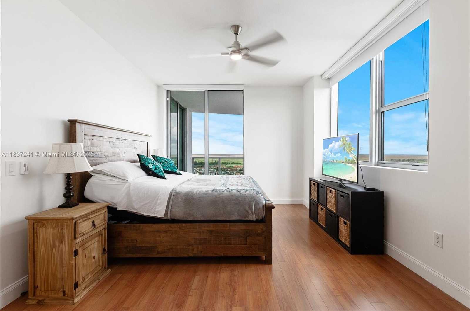 Small Image of 2681 NORTH FLAMINGO RD #2508S, Sunrise Number 10