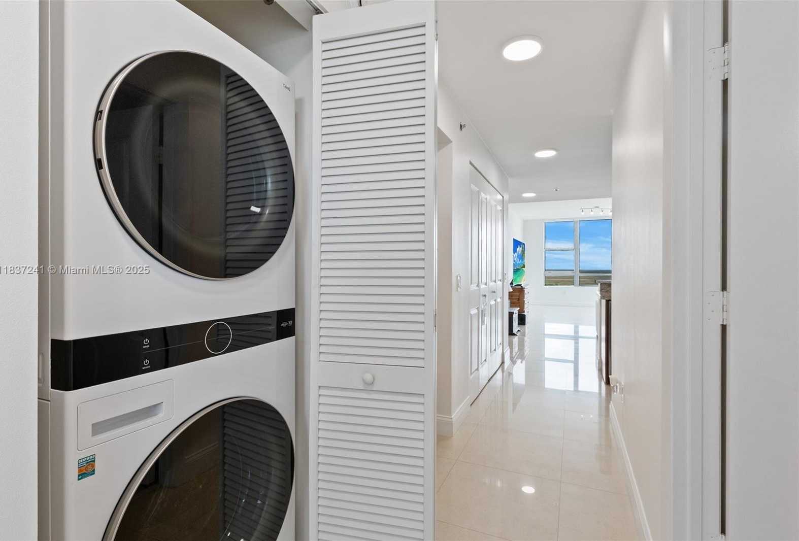 Small Image of 2681 NORTH FLAMINGO RD #2508S, Sunrise Number 19