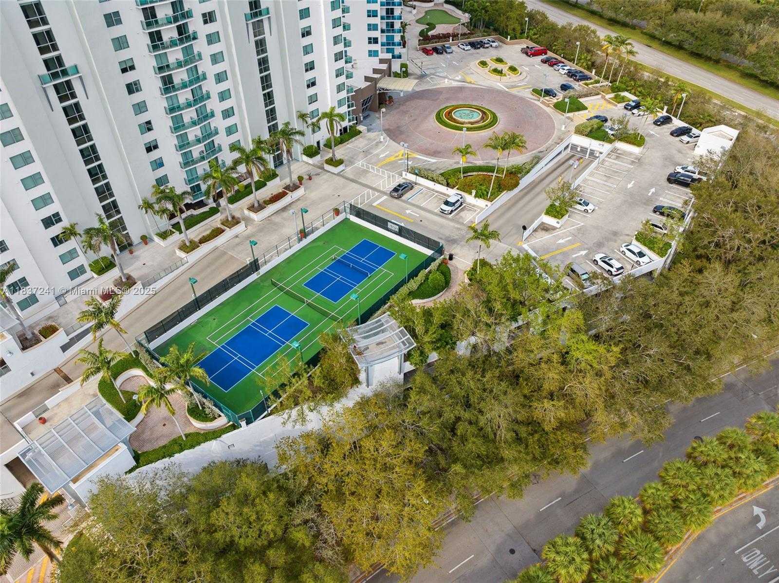 Small Image of 2681 NORTH FLAMINGO RD #2508S, Sunrise Number 27