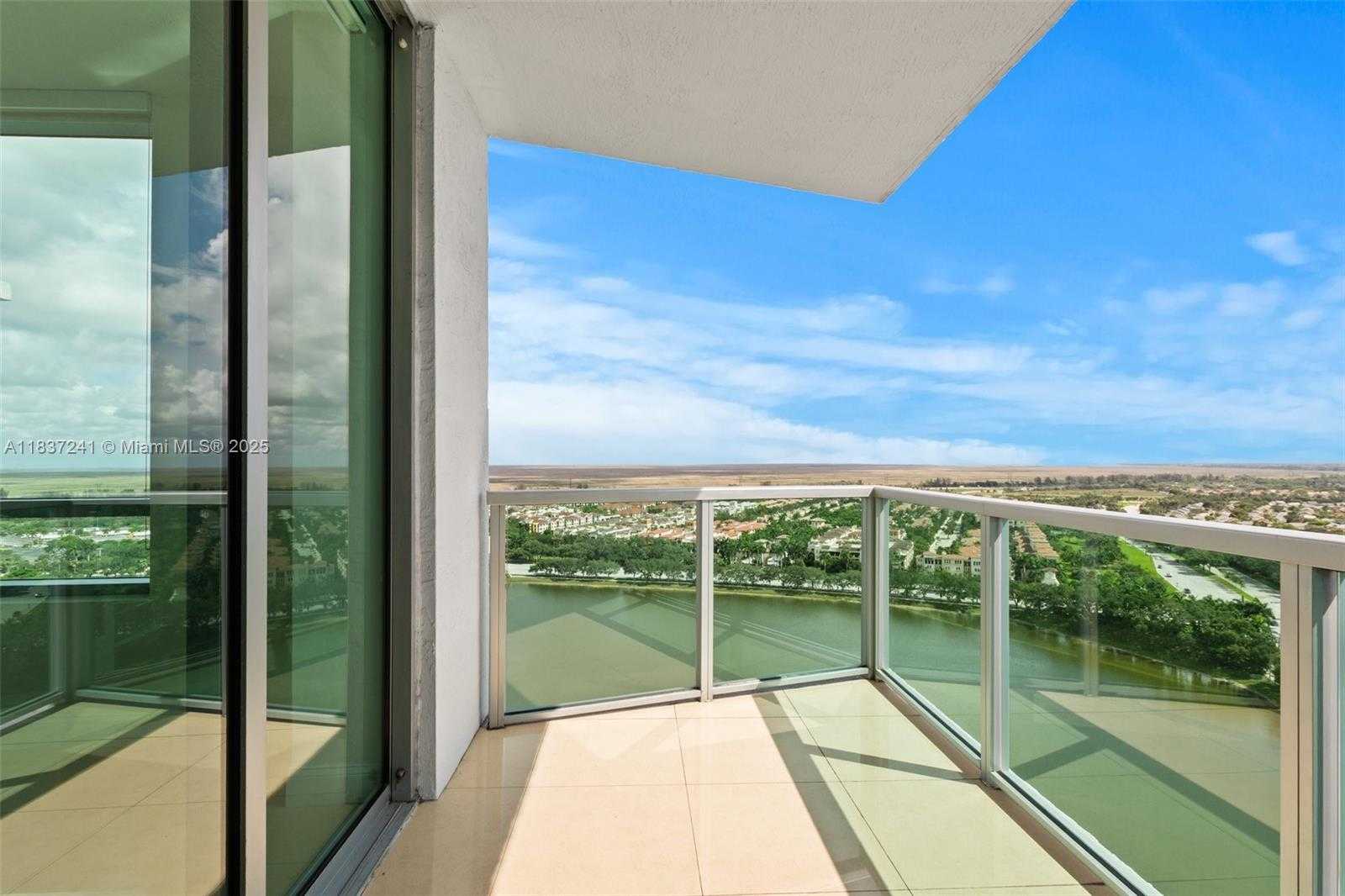 Small Image of 2681 NORTH FLAMINGO RD #2508S, Sunrise Number 4