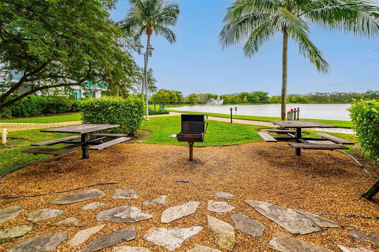 Small Image of 2681 NORTH FLAMINGO RD #2508S, Sunrise Number 45