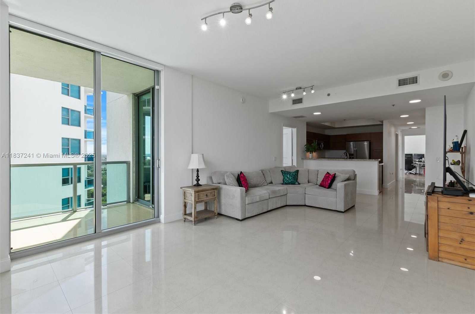 Small Image of 2681 NORTH FLAMINGO RD #2508S, Sunrise Number 6