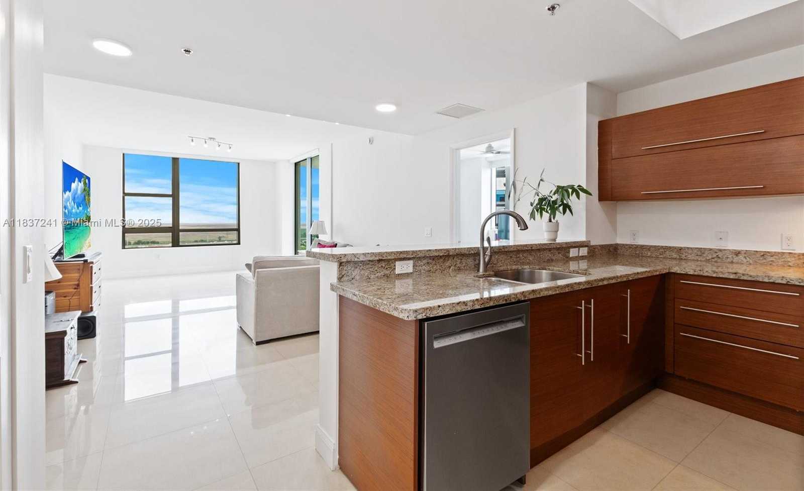 Small Image of 2681 NORTH FLAMINGO RD #2508S, Sunrise Number 8