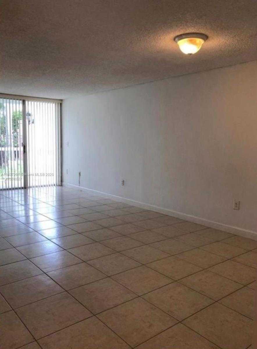 Small Image of 4653 NORTH WEST 97 #21, Doral Number 3