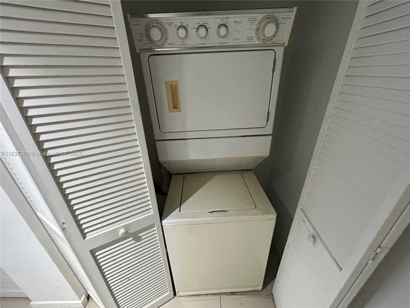 Small Image of 31 SOUTH EAST 6TH ST #407, Miami Number 13