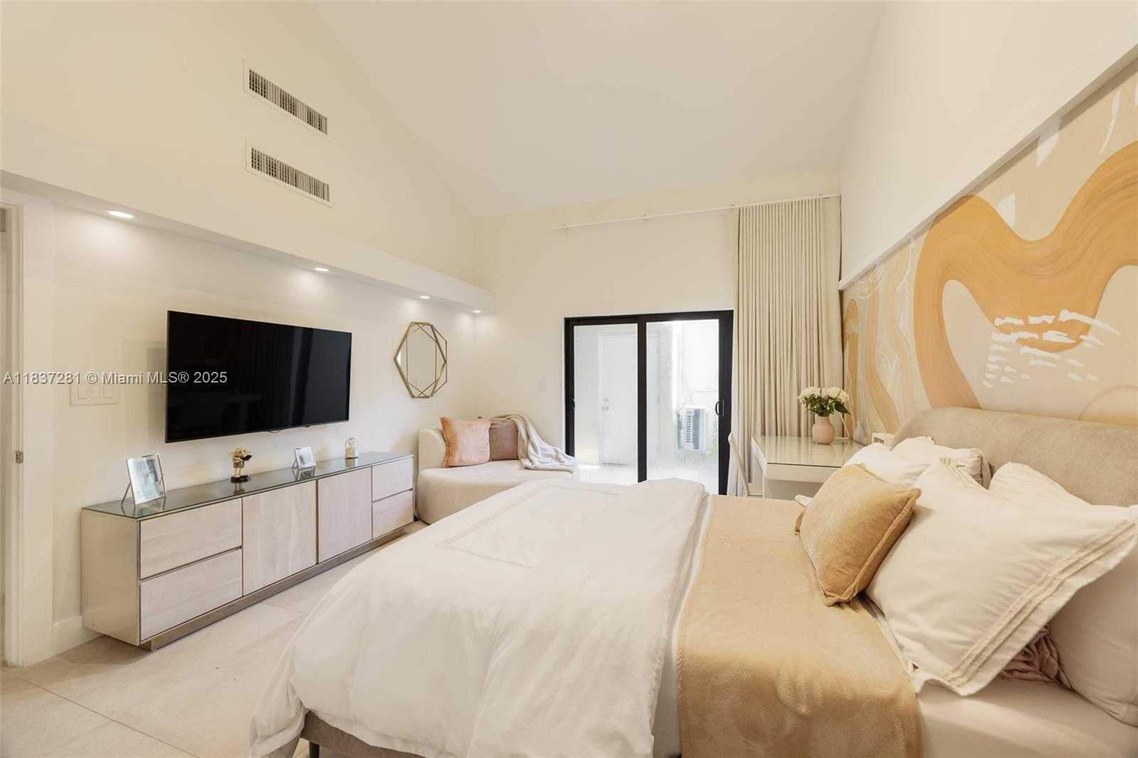 Small Image of 7045 SOUTH WEST 67TH AVE #40, South Miami Number 22