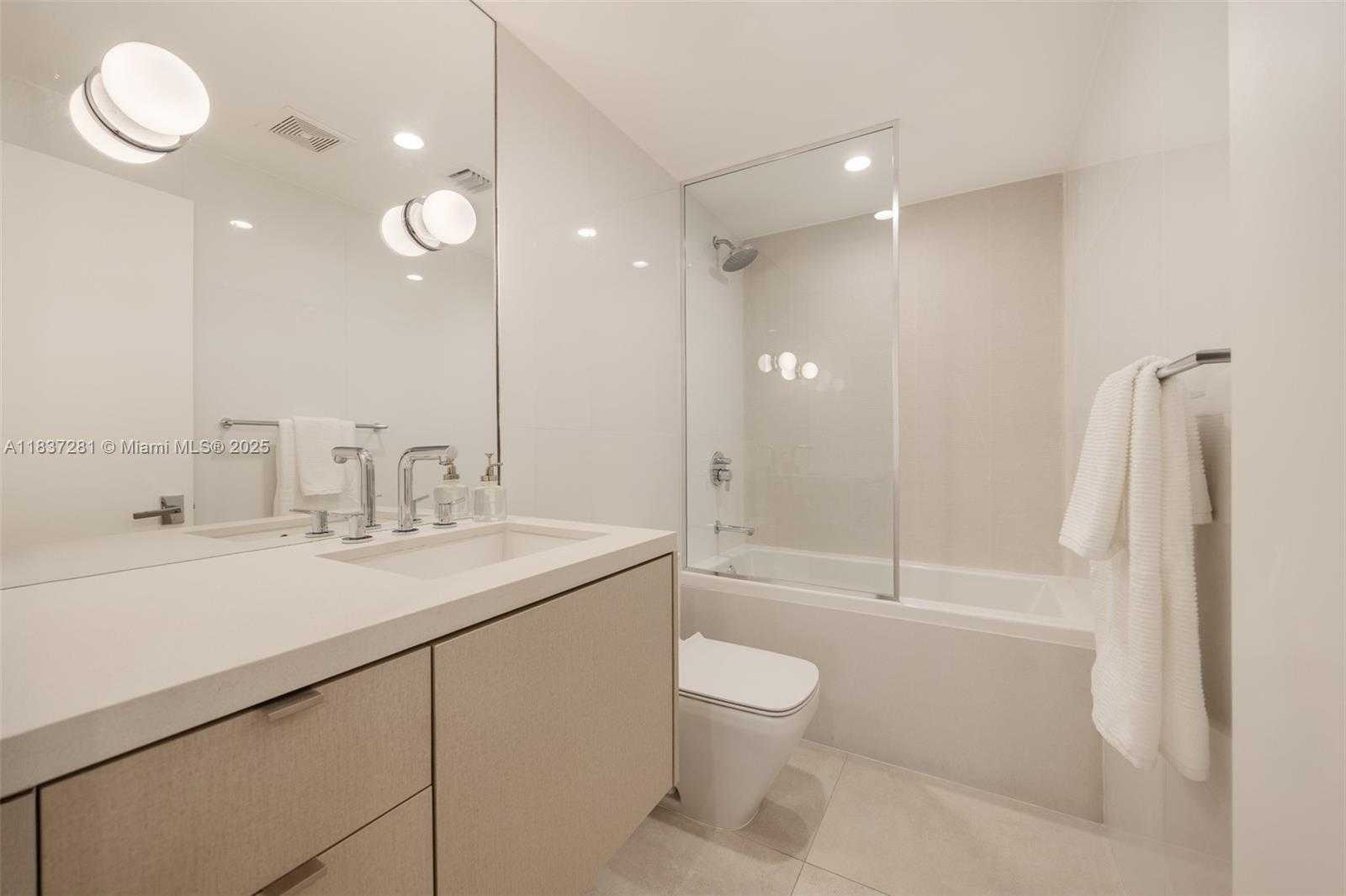 Small Image of 7045 SOUTH WEST 67TH AVE #40, South Miami Number 25