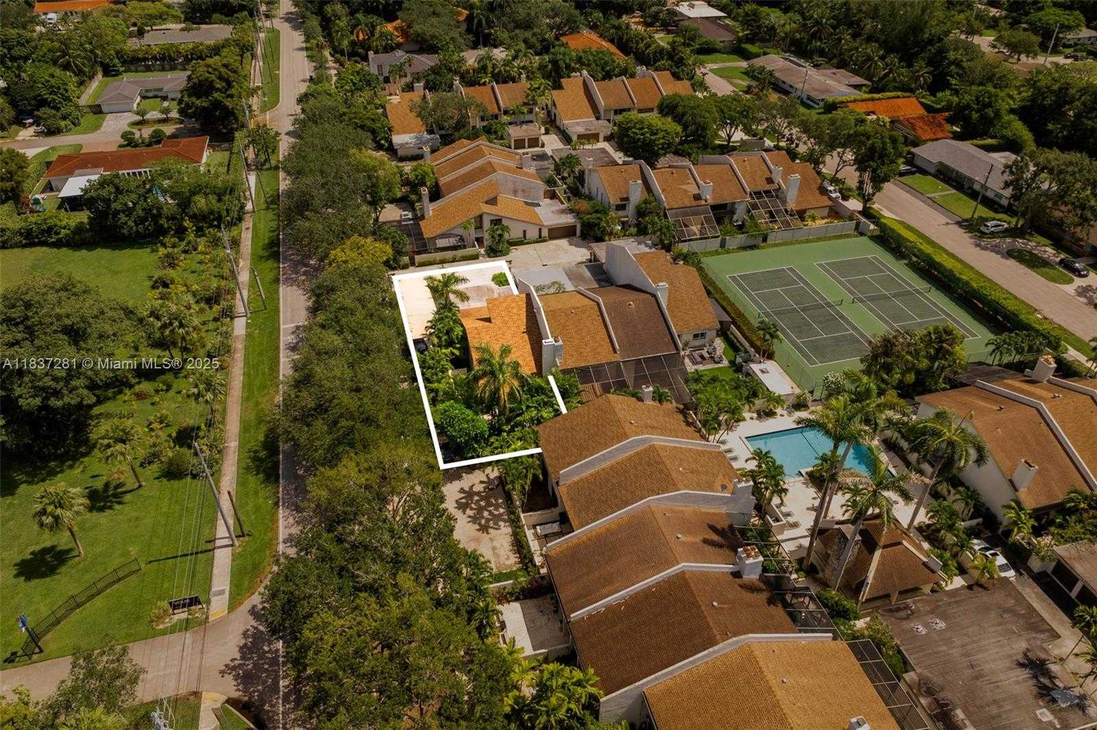 Small Image of 7045 SOUTH WEST 67TH AVE #40, South Miami Number 40