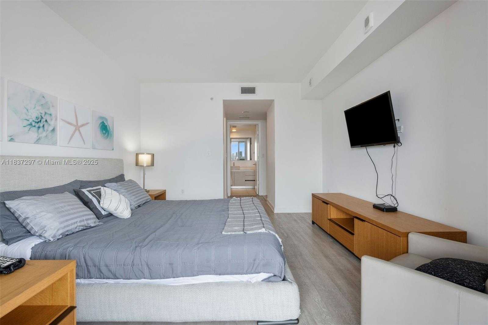 Small Image of 2602 EAST HALLANDALE BEACH BLVD #R1105, Hallandale Beach Number 21