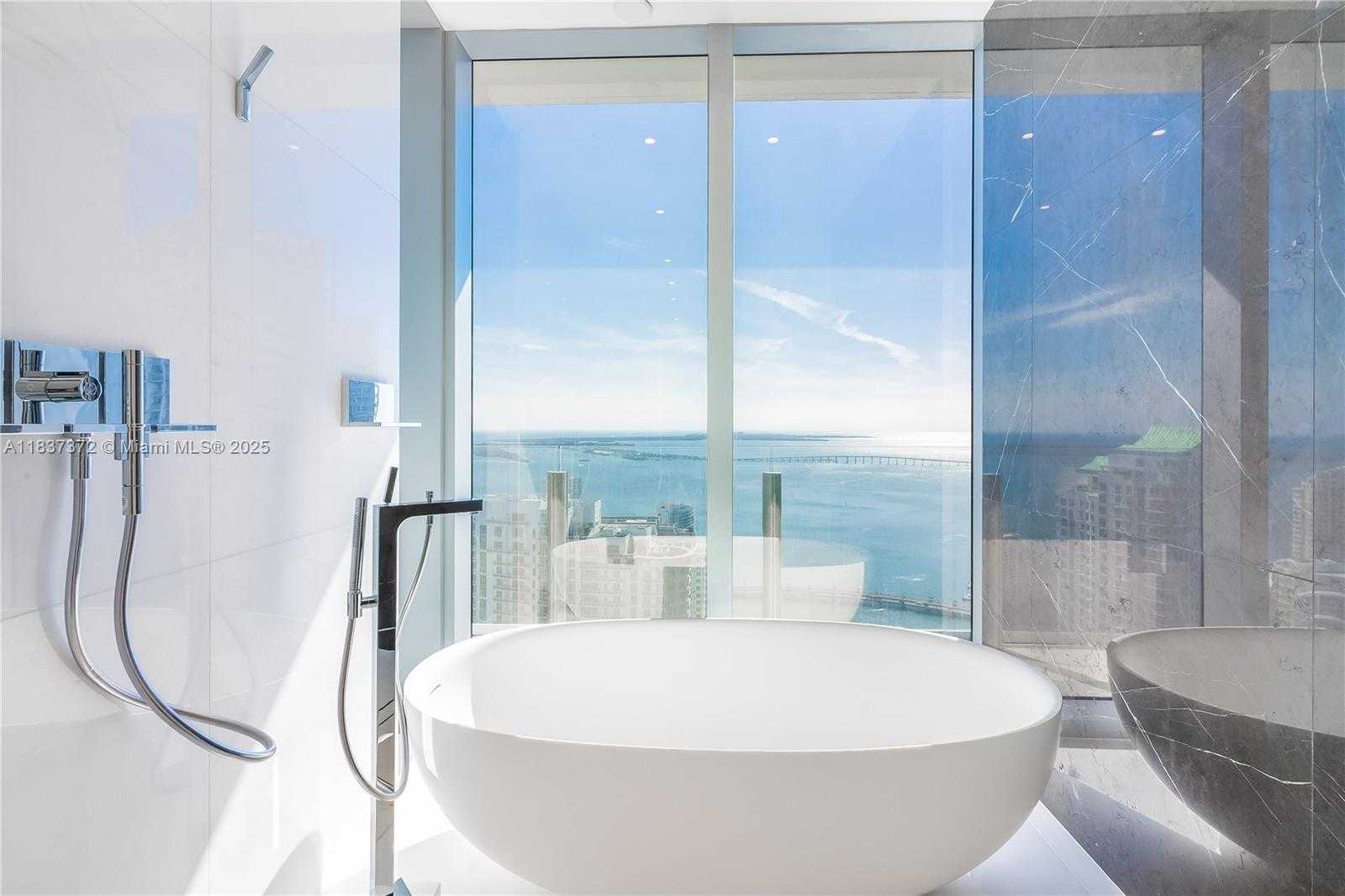 Small Image of 300 BISCAYNE BLVD WAY #4401, Miami Number 13