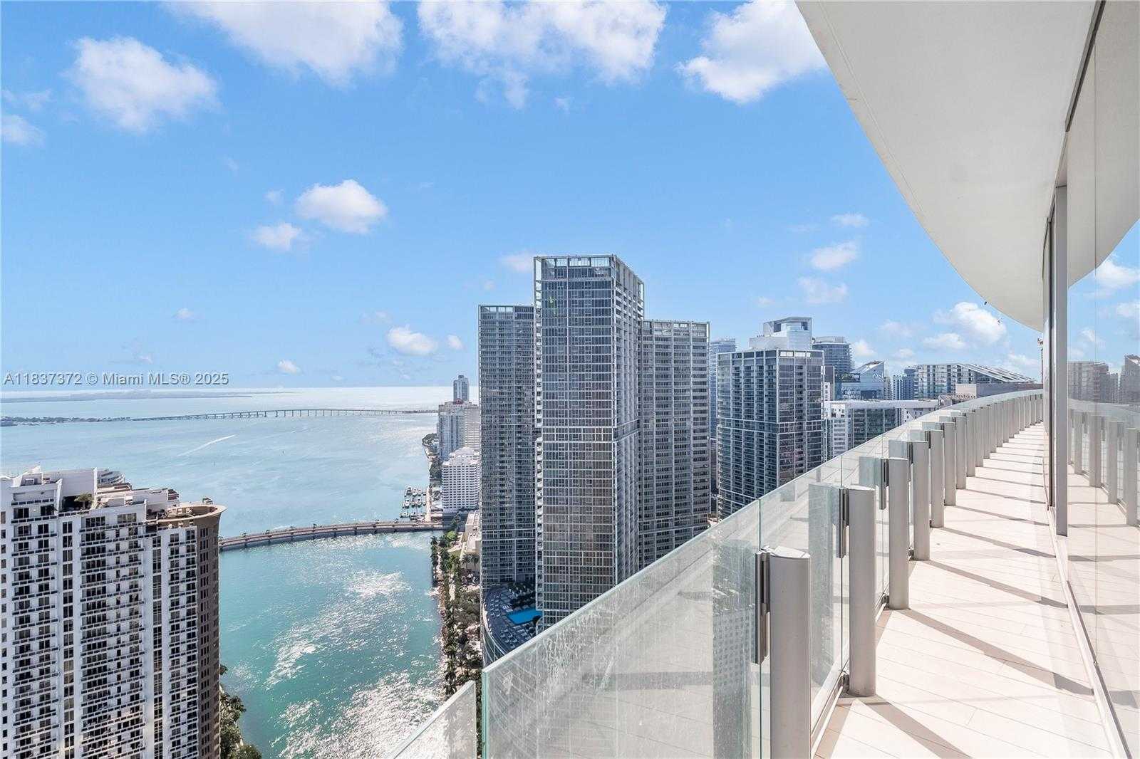 Small Image of 300 BISCAYNE BLVD WAY #4401, Miami Number 15