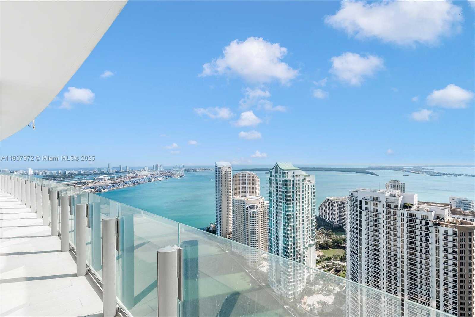 Small Image of 300 BISCAYNE BLVD WAY #4401, Miami Number 16