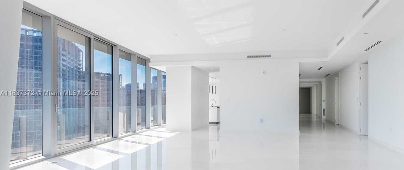 Small Image of 300 BISCAYNE BLVD WAY #4401, Miami Number 18