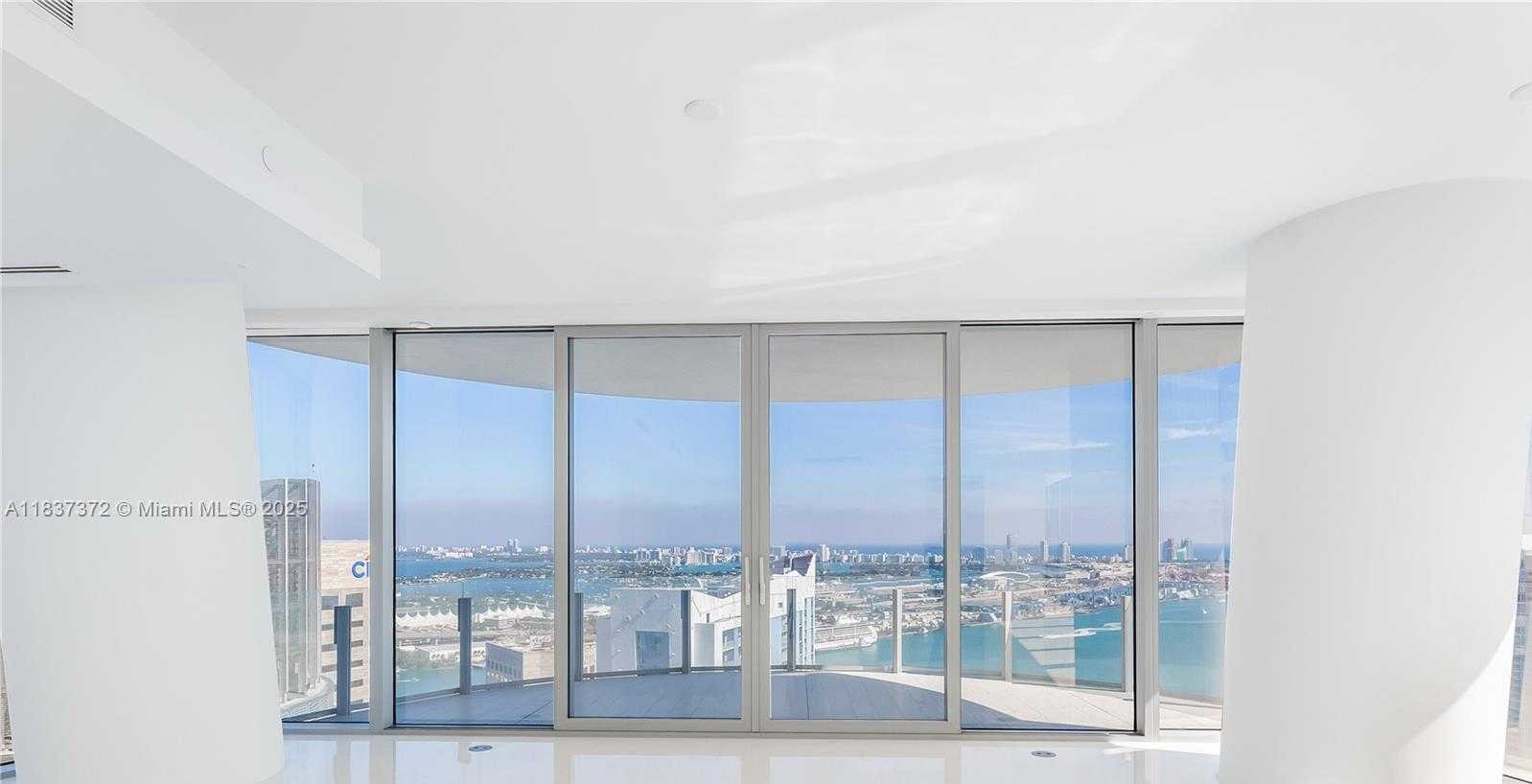 Small Image of 300 BISCAYNE BLVD WAY #4401, Miami Number 8