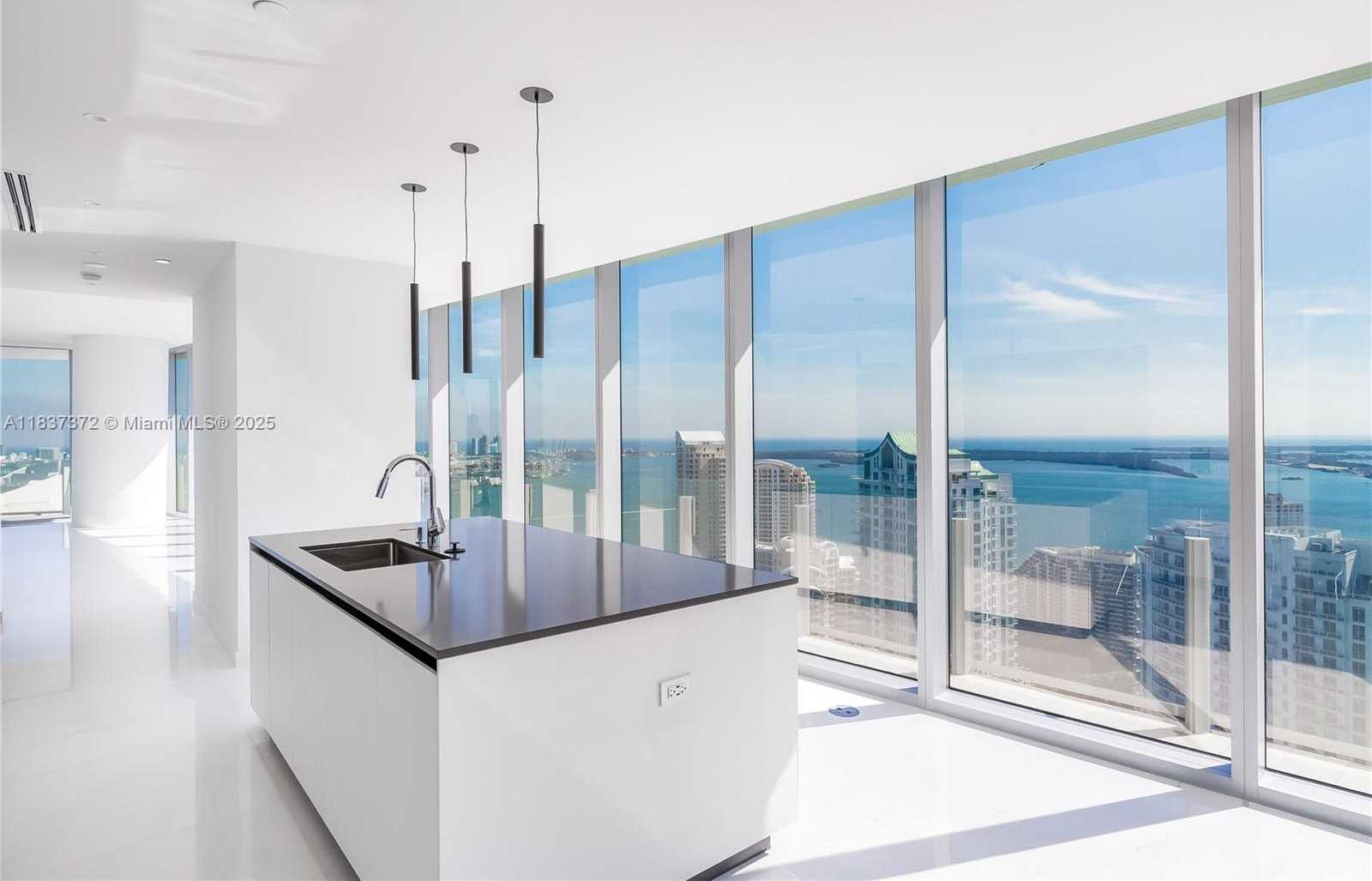 Small Image of 300 BISCAYNE BLVD WAY #4401, Miami Number 9