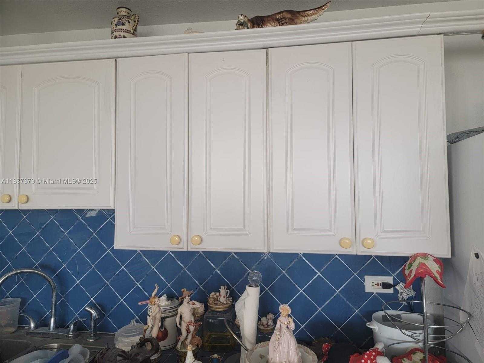 Small Image of 7135 COLLINS AVE #1035, Miami Beach Number 13