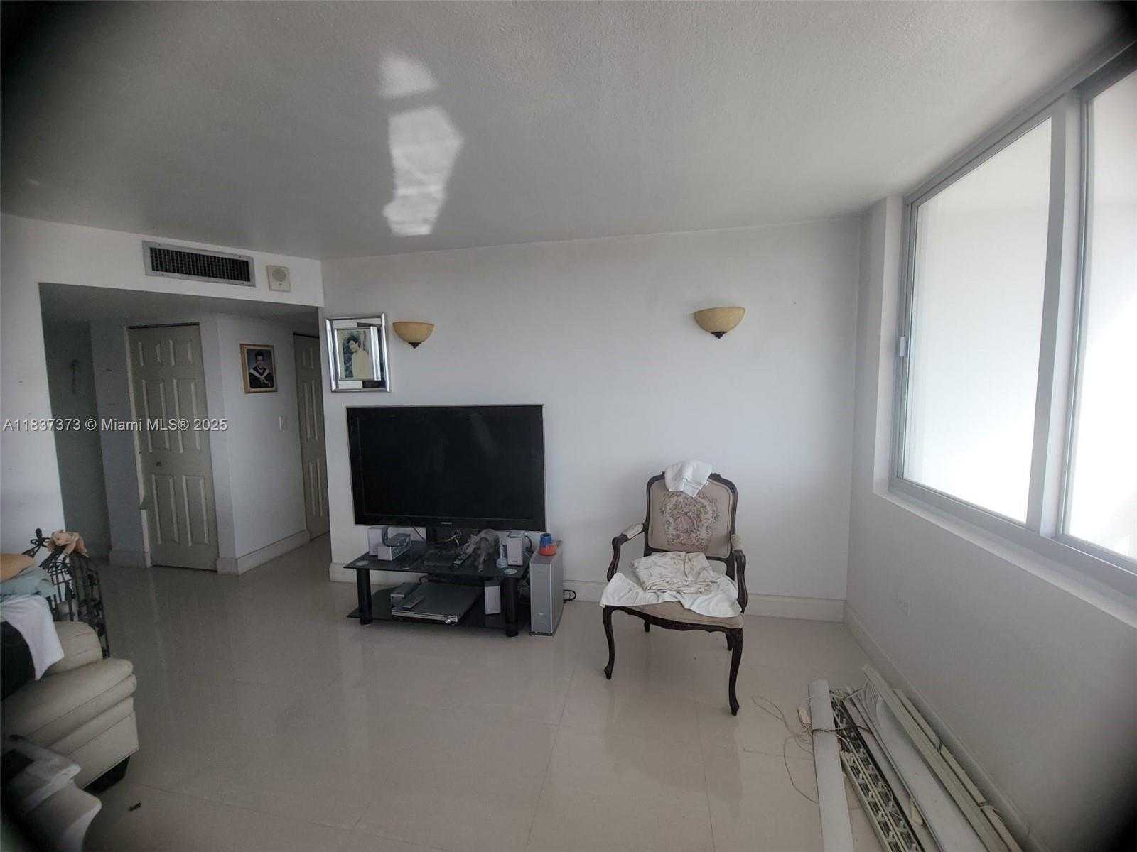Small Image of 7135 COLLINS AVE #1035, Miami Beach Number 15