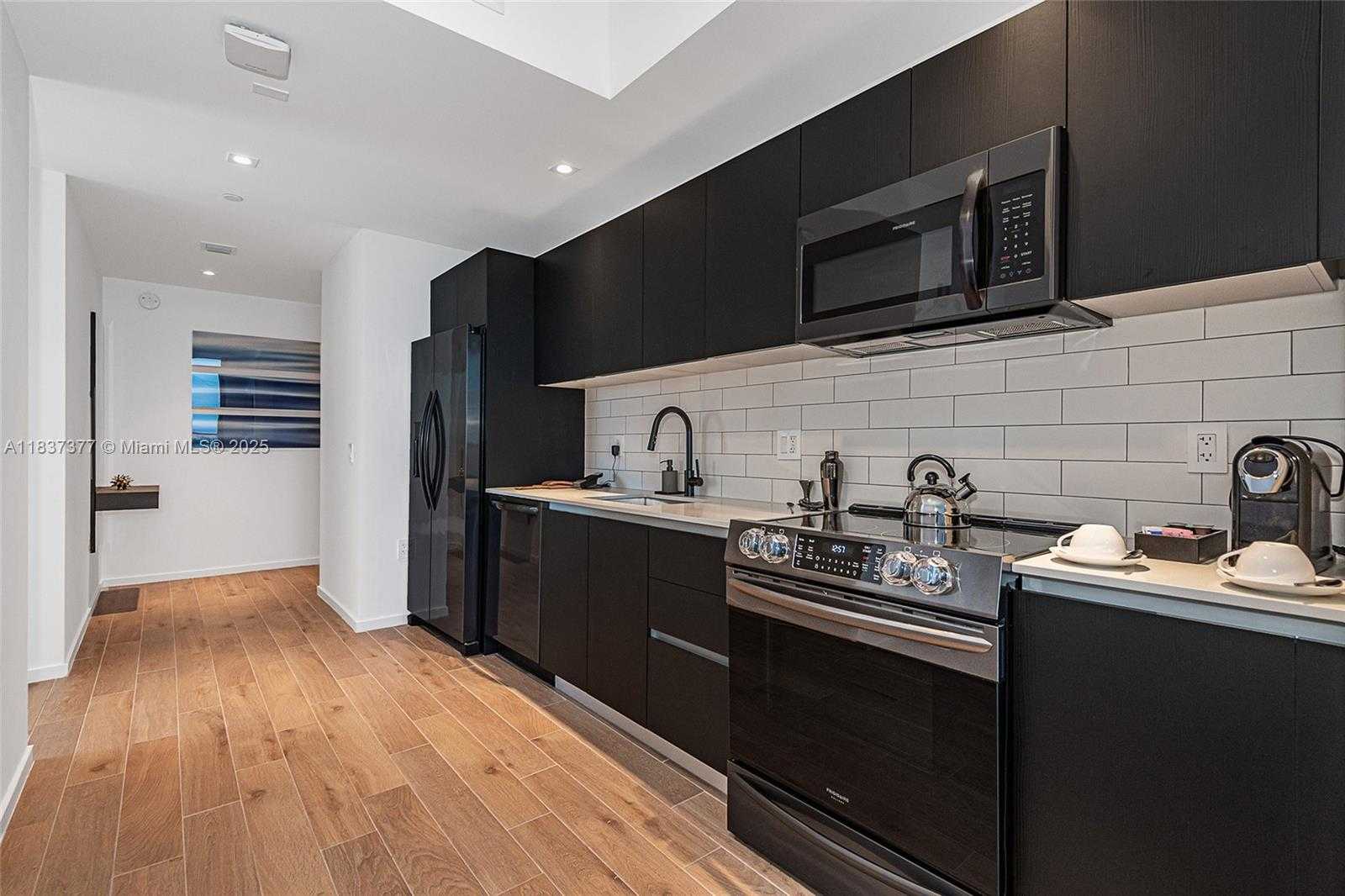 Small Image of 398 NORTH EAST 5TH ST #3711, Miami Number 11