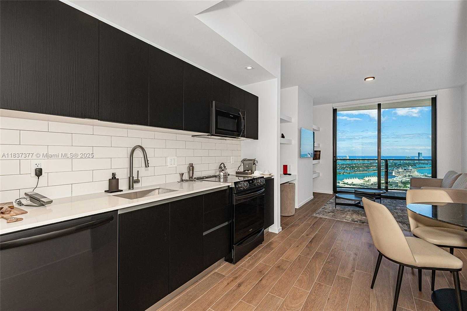 Small Image of 398 NORTH EAST 5TH ST #3711, Miami Number 13