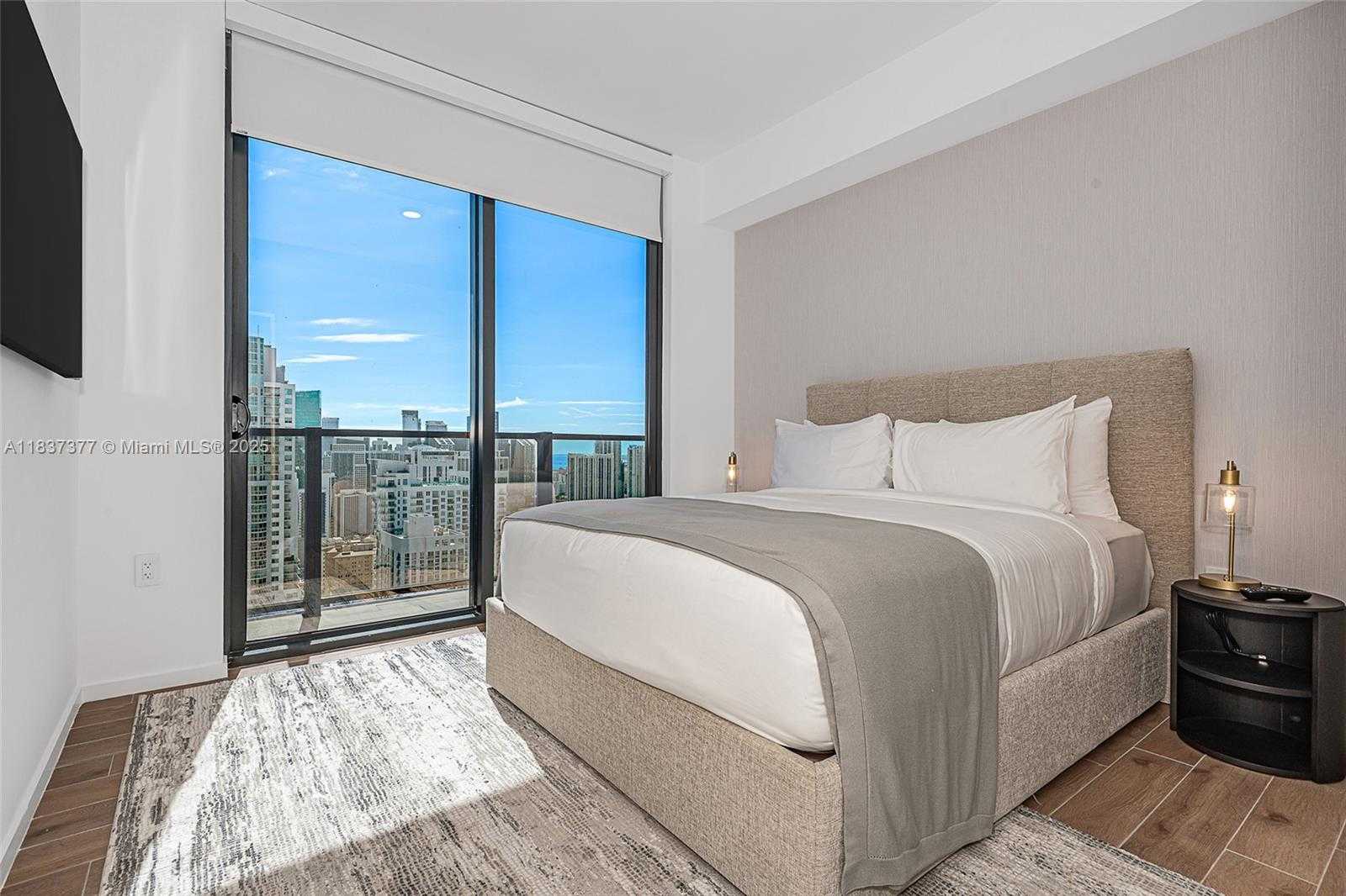 Small Image of 398 NORTH EAST 5TH ST #3711, Miami Number 16