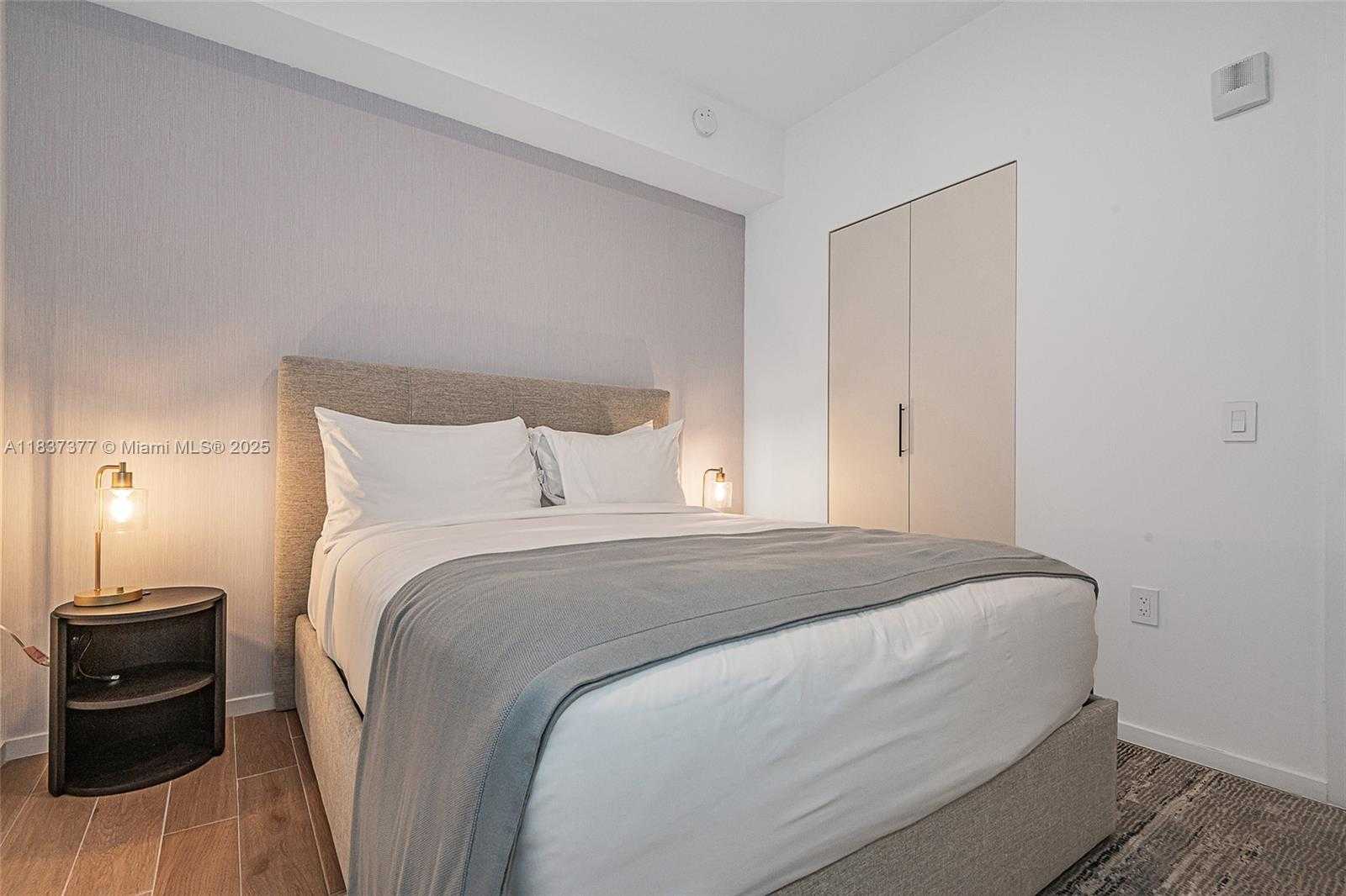 Small Image of 398 NORTH EAST 5TH ST #3711, Miami Number 19