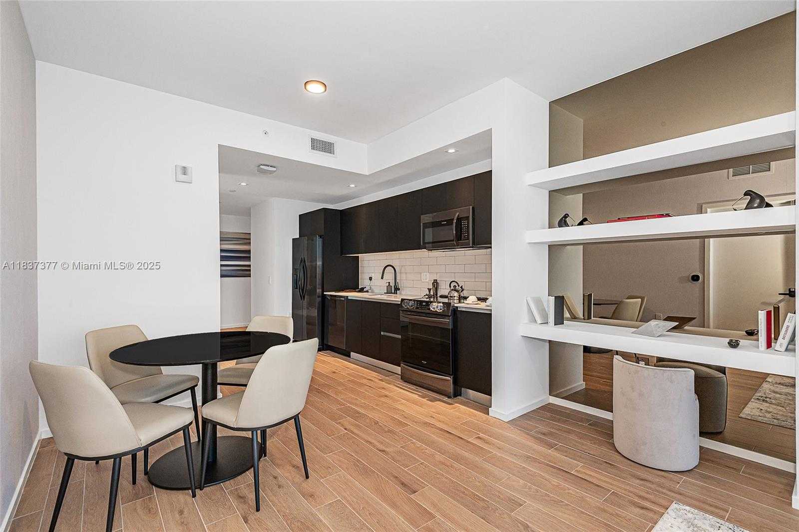 Small Image of 398 NORTH EAST 5TH ST #3711, Miami Number 8