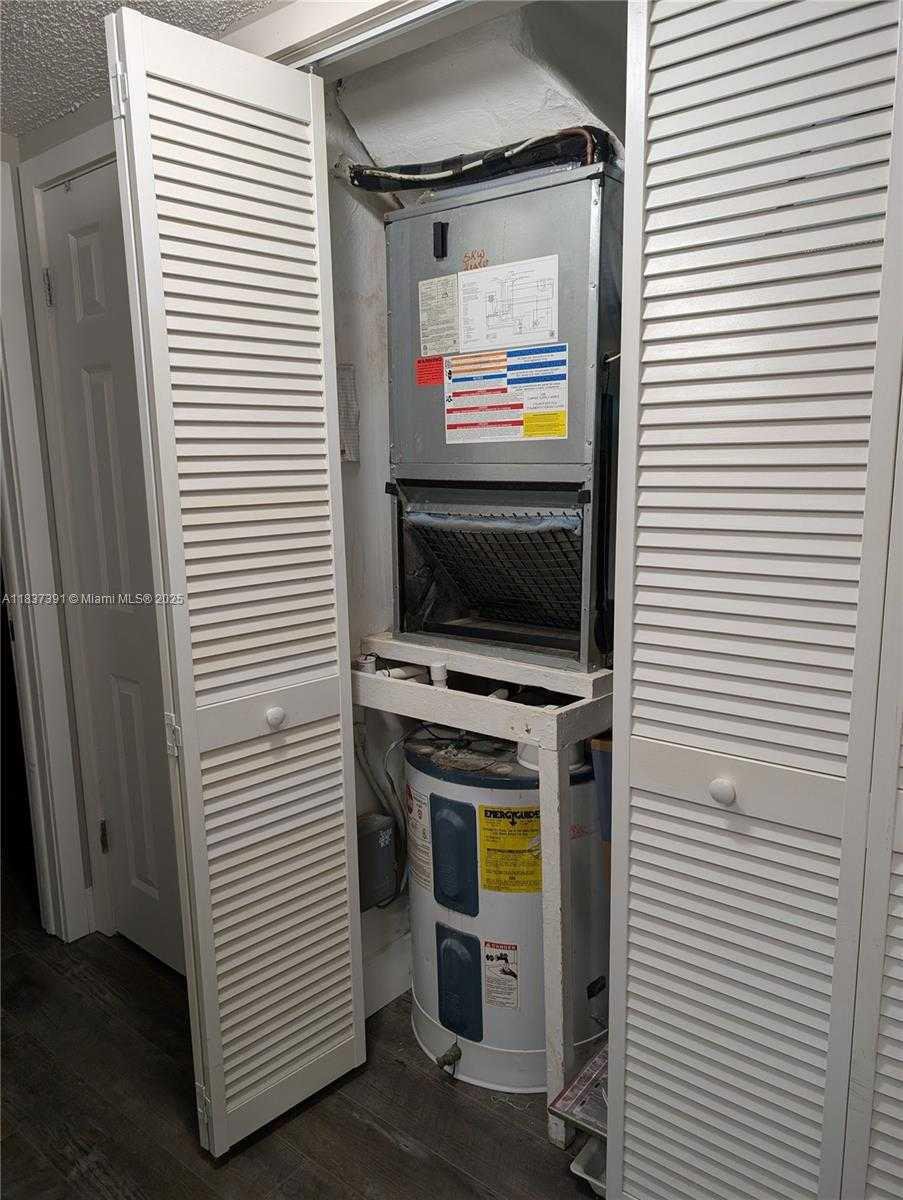 Small Image of 6751 CYPRESS RD #405, Plantation Number 15