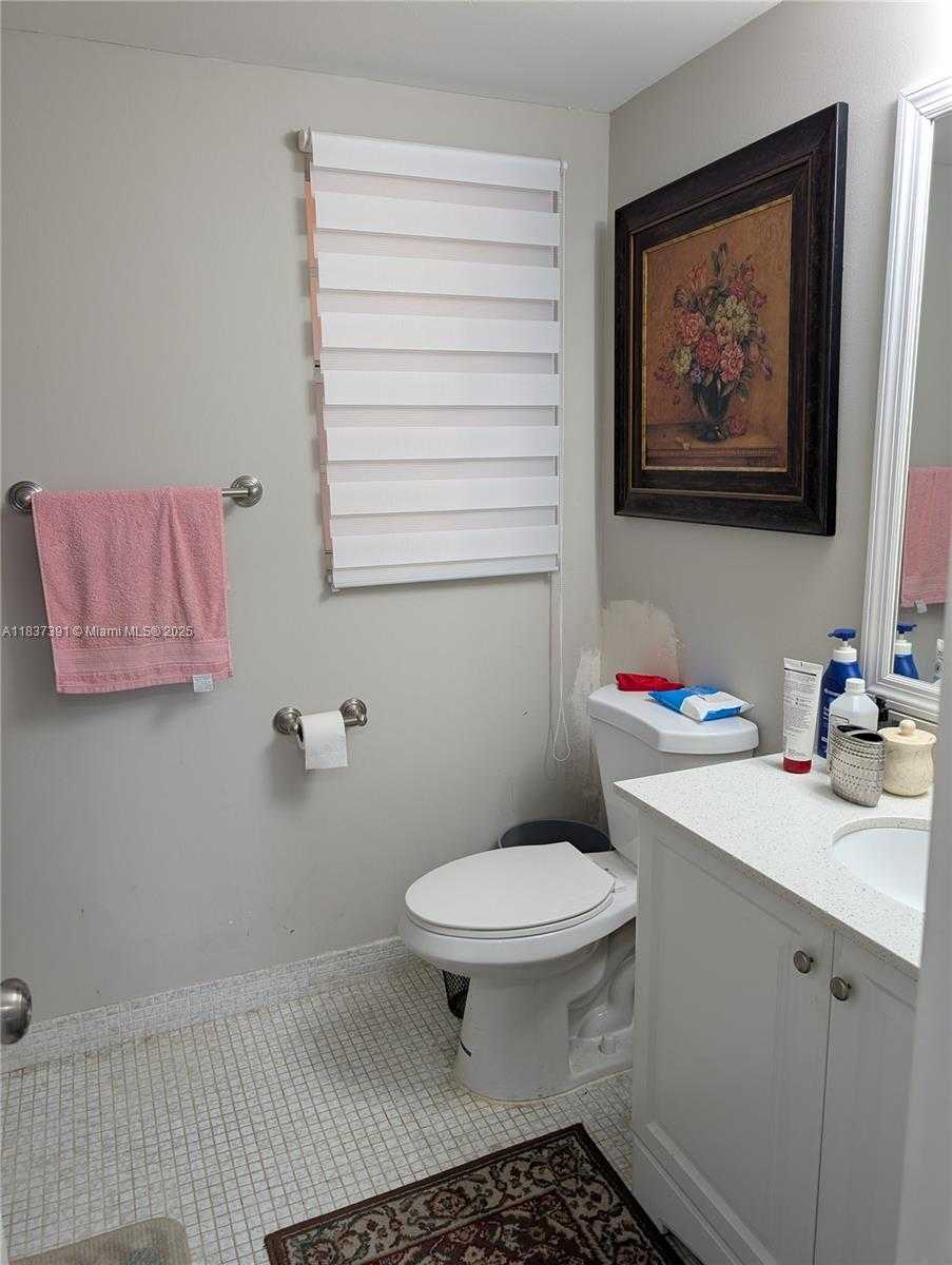 Small Image of 6751 CYPRESS RD #405, Plantation Number 18