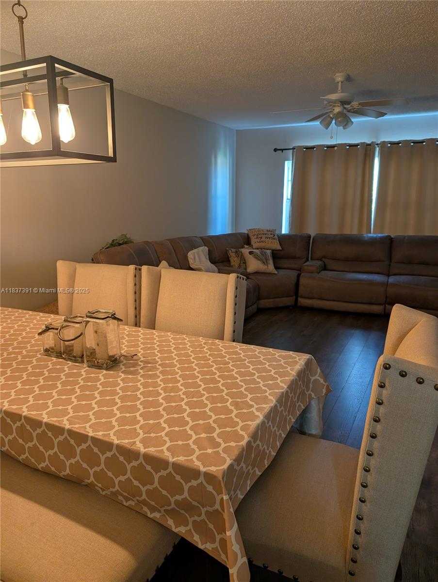Small Image of 6751 CYPRESS RD #405, Plantation Number 19