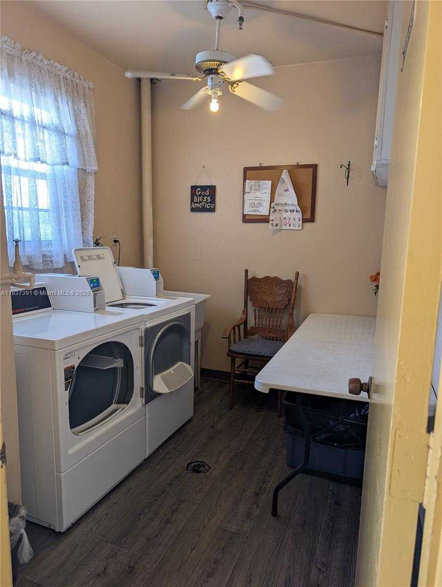 Small Image of 6751 CYPRESS RD #405, Plantation Number 23
