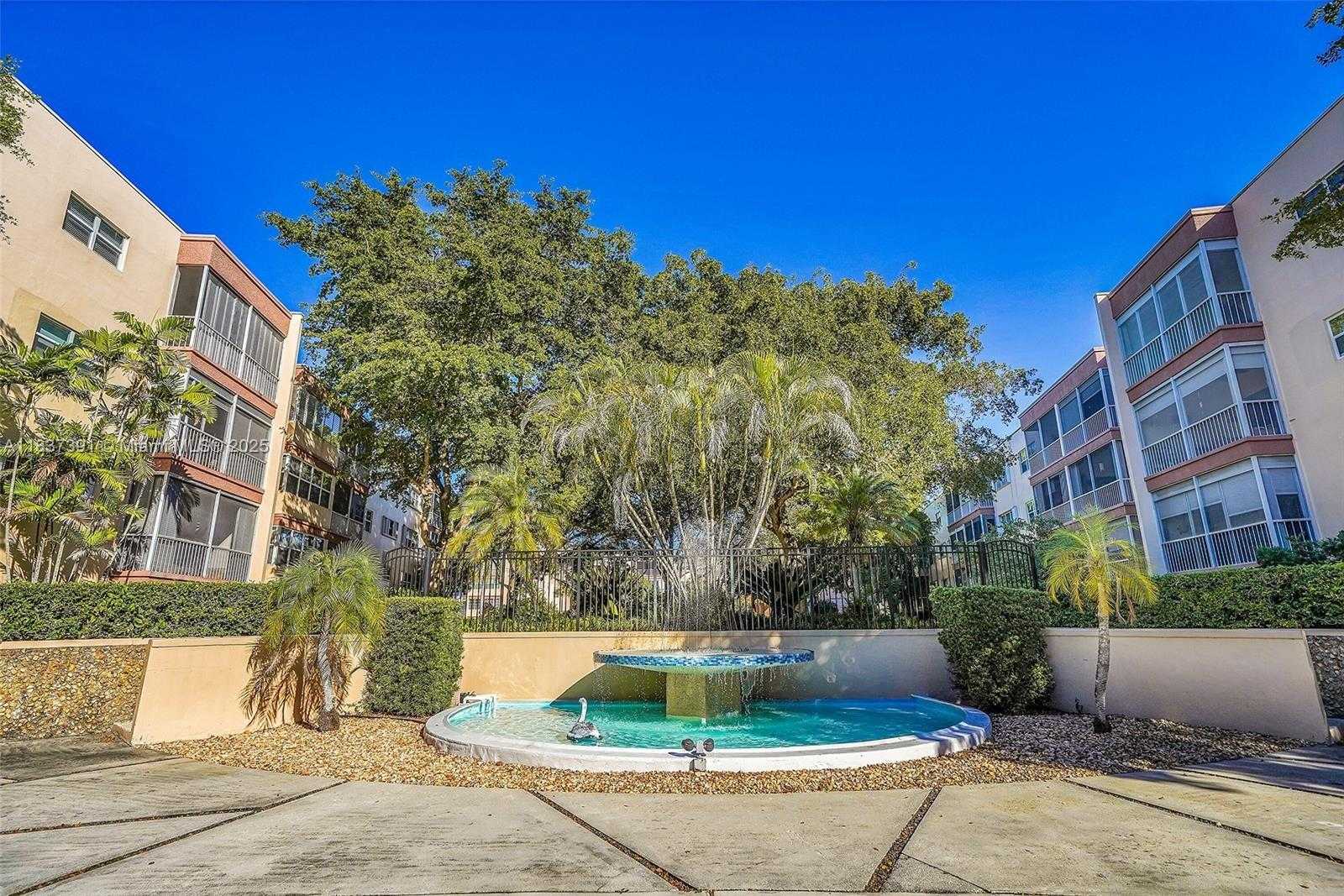 Small Image of 6751 CYPRESS RD #405, Plantation Number 26