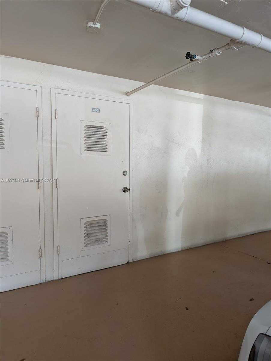 Small Image of 6751 CYPRESS RD #405, Plantation Number 5