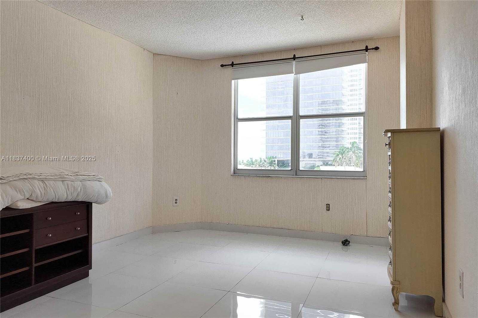 Small Image of 1950 SOUTH OCEAN DR #3G, Hallandale Beach Number 11