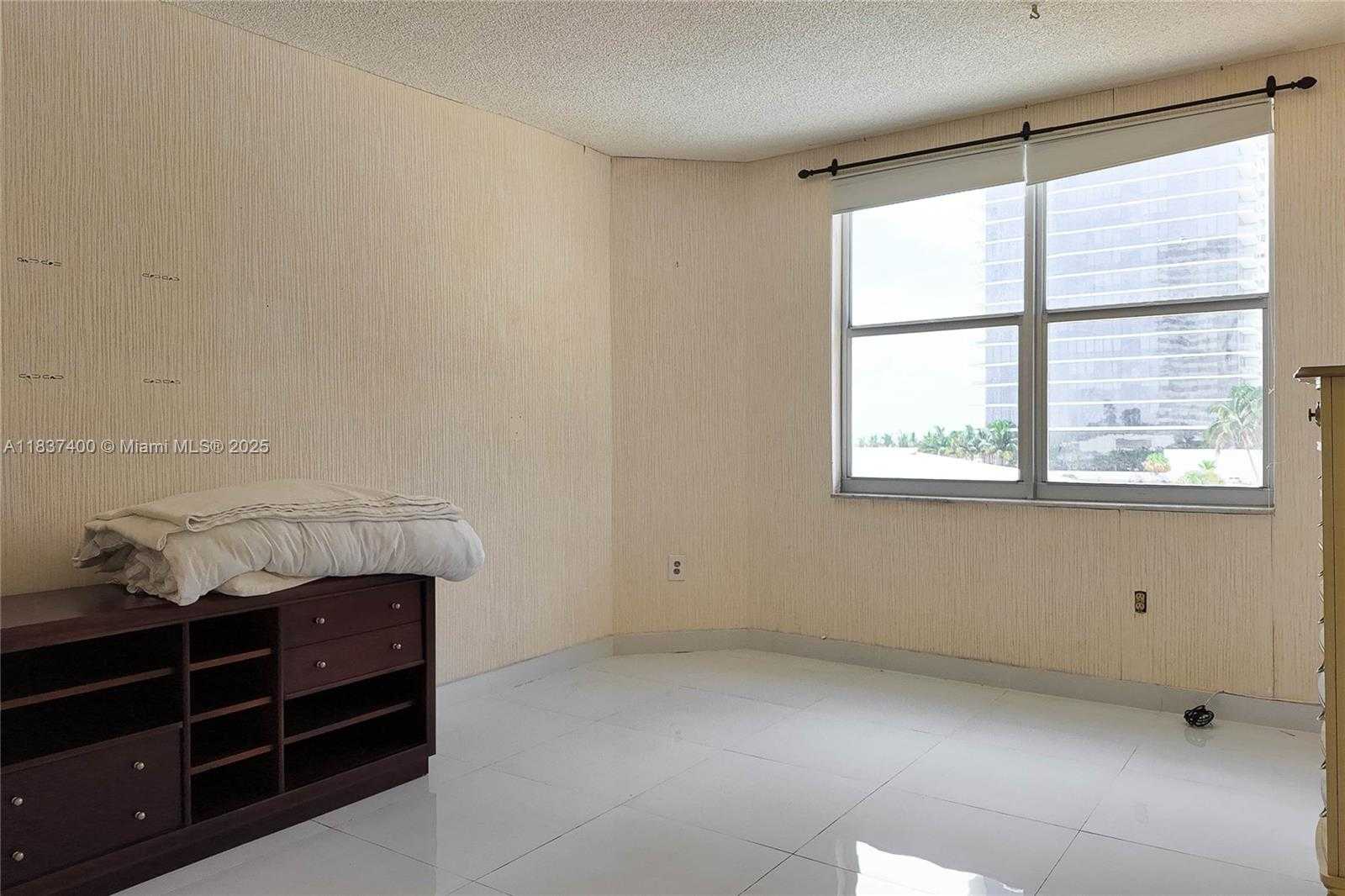 Small Image of 1950 SOUTH OCEAN DR #3G, Hallandale Beach Number 12